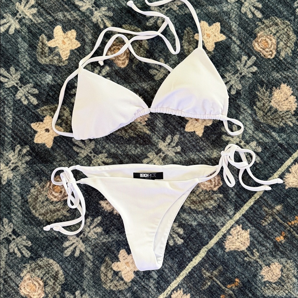 Beach Riot Winona Bikini Set 👙 - Picture 6 of 9